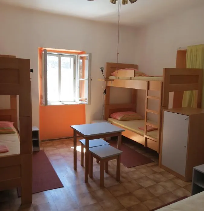 Hi Hostel Veli Losinj-1